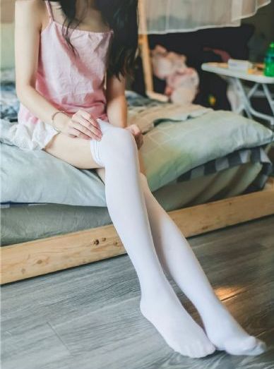 美女的尿口免费