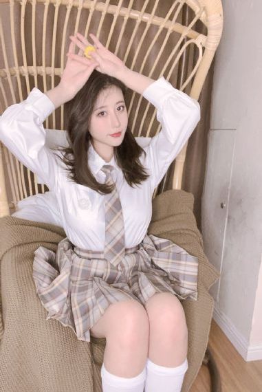 《美丽小蜜桃》