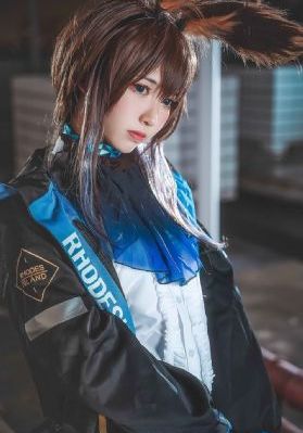 女教师在线看